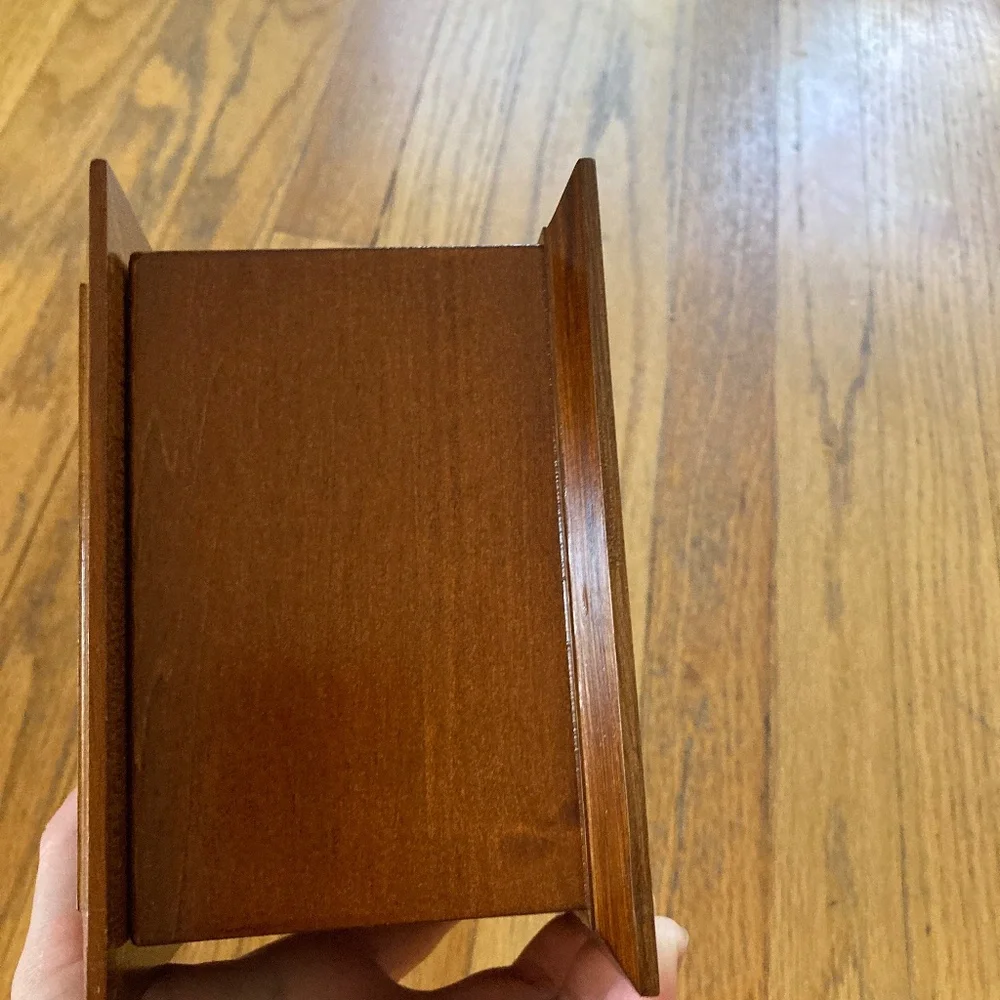 Avon NWOT Thomas Kincaid Wooden Jewelry Box with Green Interior